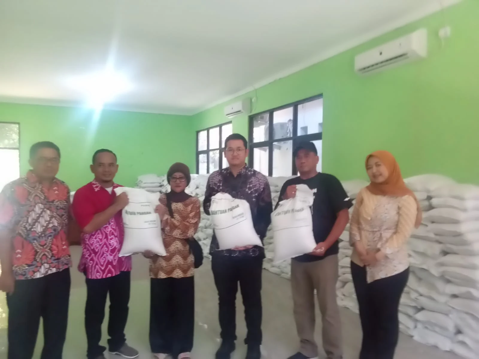 PENYALURAN BANTUAN BERAS 10KG UNTUK PERIODE JULI-AGUSTUS-SEPTEMBER